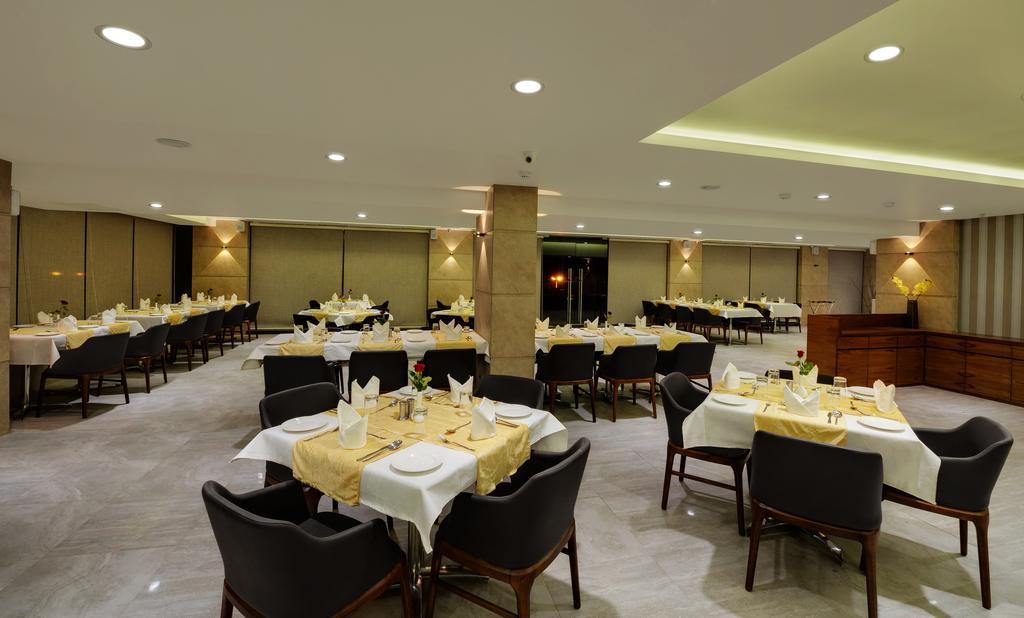 Hotel Suba Elite Vadodara Quarto foto