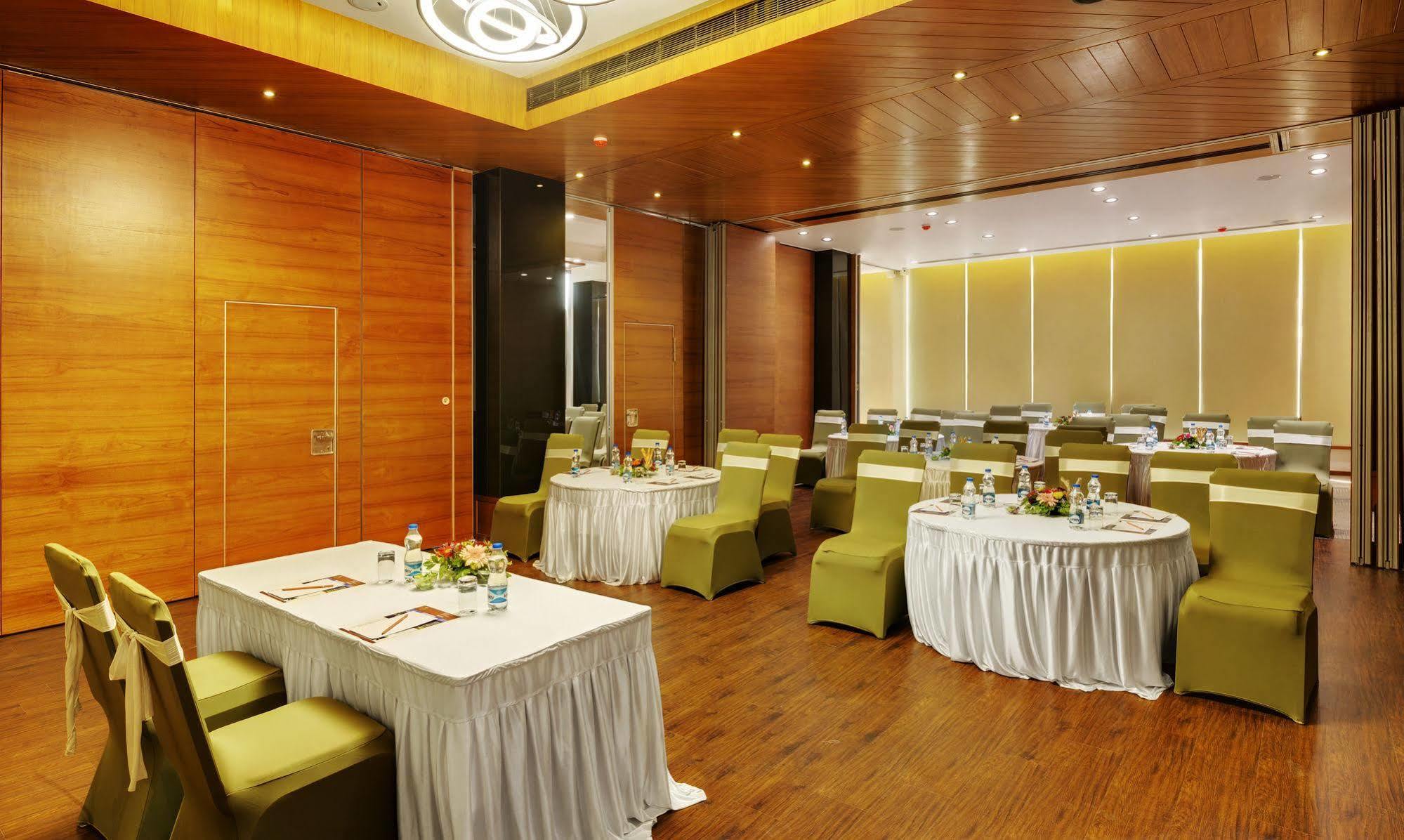 Hotel Suba Elite Vadodara Exterior foto